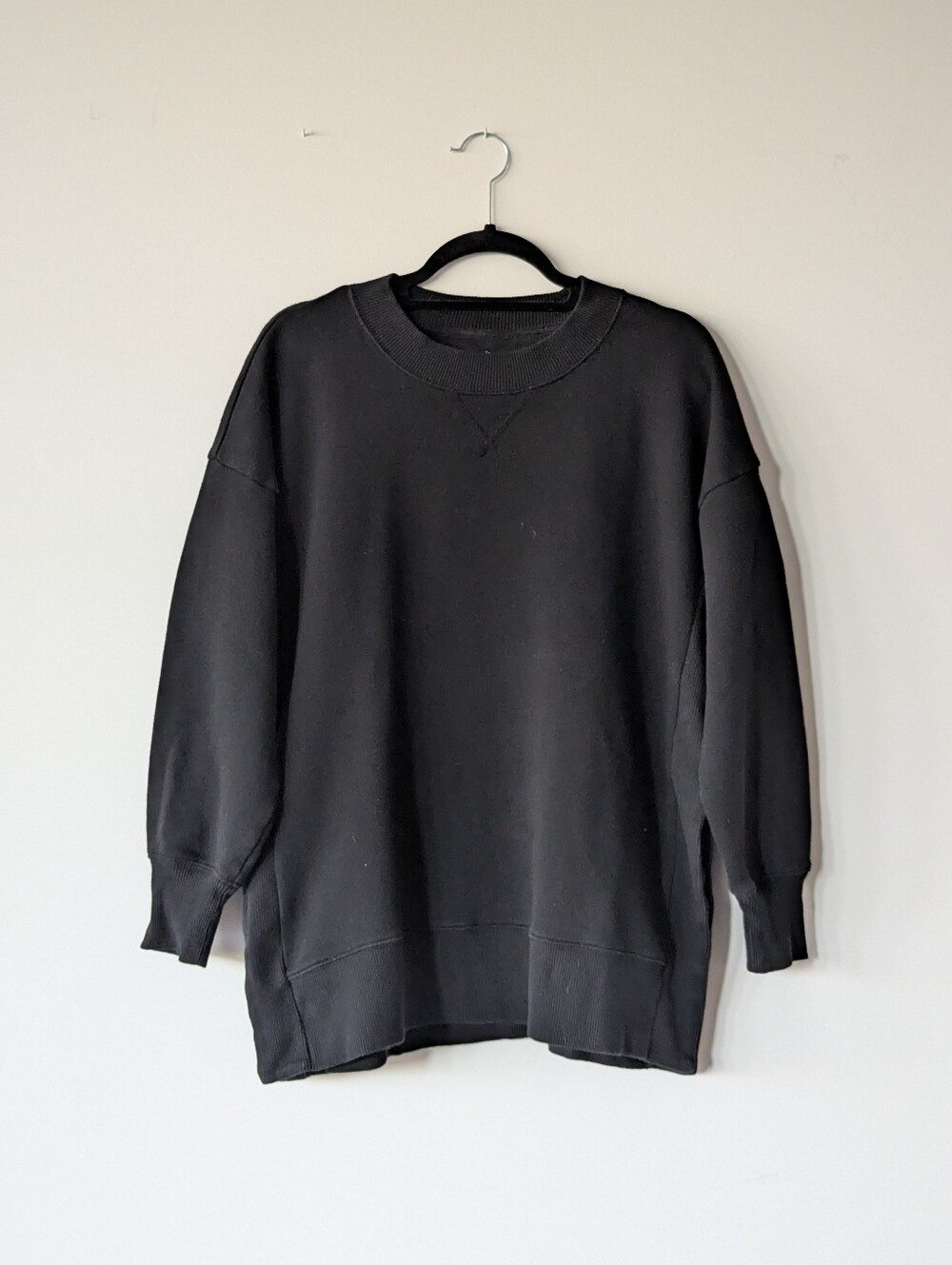 Aerie Black Crewneck Sweatshirt With Side Slits